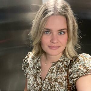 Meet your Posher, April